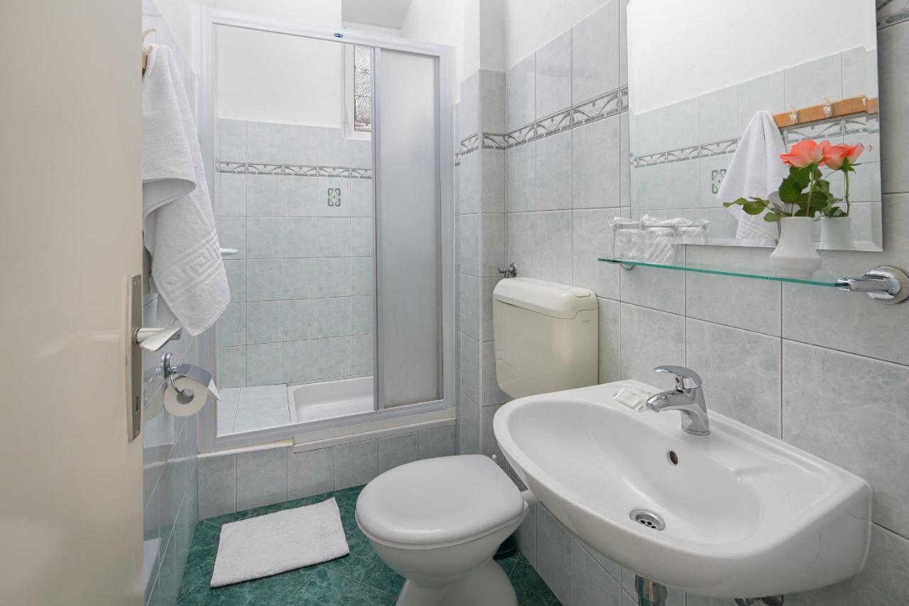 Pansion Andelko Bed & Breakfast Starigrad Paklenica Exterior foto